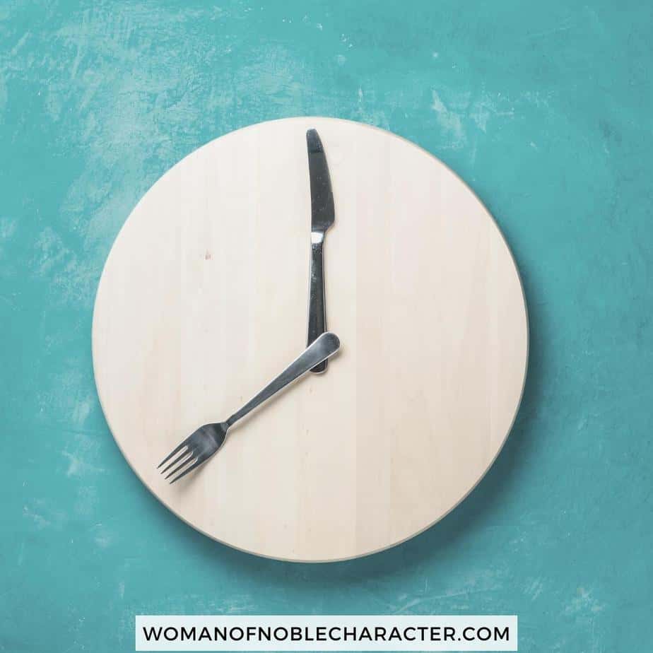 image of dinner plate with knife and fork as clock hands for the post What You Should Know About Fasting in the Bible