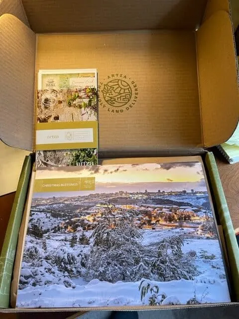 Unboxings & Review of the Artza Box From the Holy Land 13